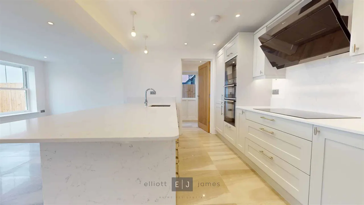 Grove Lane, Chigwell, photo 7