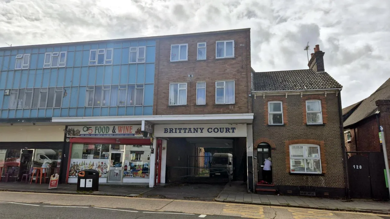 High Street South, Dunstable, LU6, photo 6