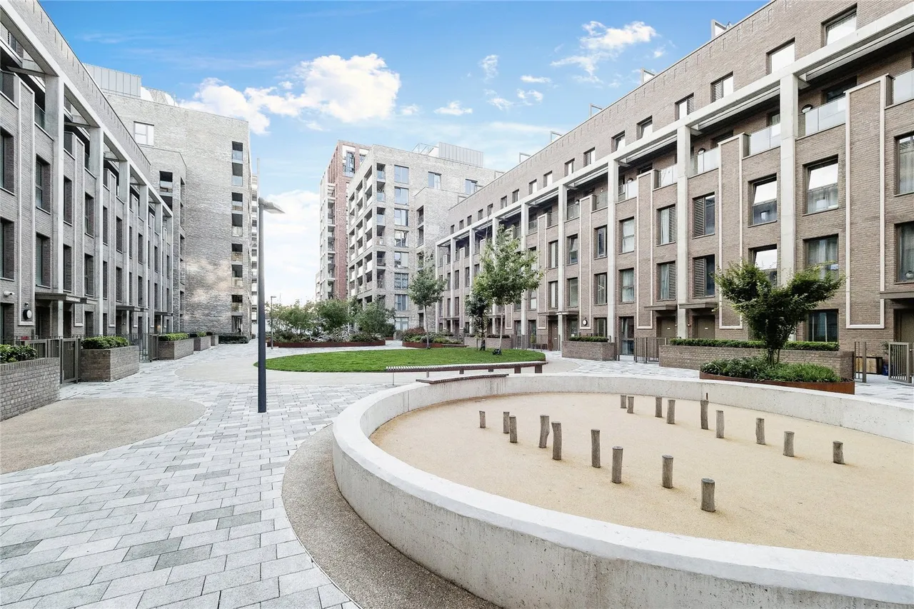 Ironworks Way, Upton Park, London, E13, photo 19