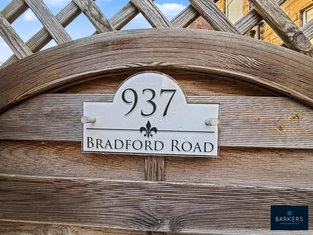 Bradford Road, Birstall, WF17, photo 2