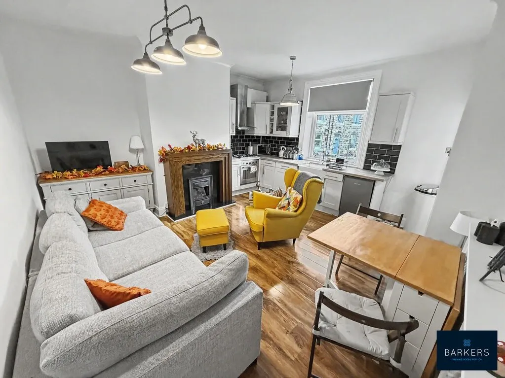 Bradford Road, Birstall, WF17, photo 3
