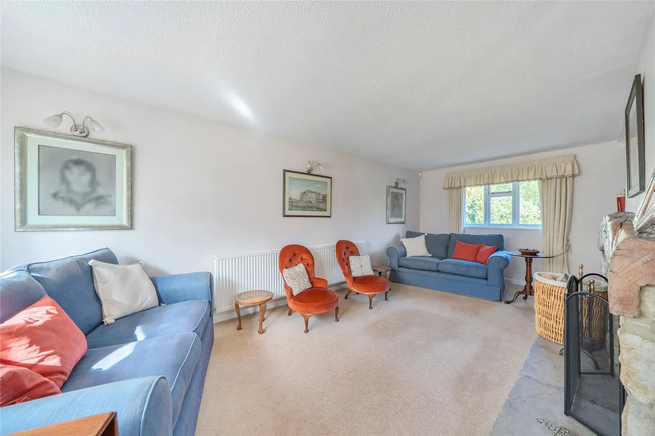 The Street, West Clandon, GU4, photo 4