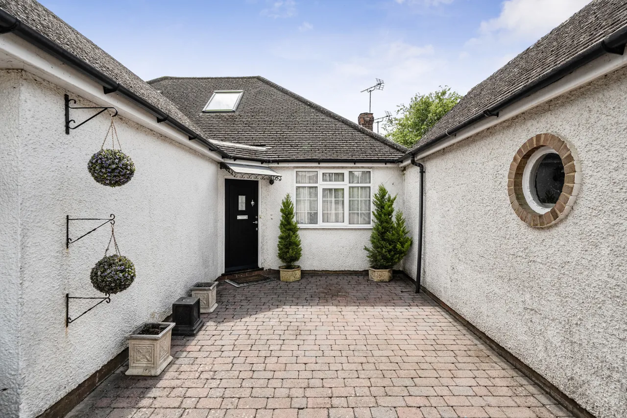 Greenbury Close, Chorleywood, WD3, photo 18