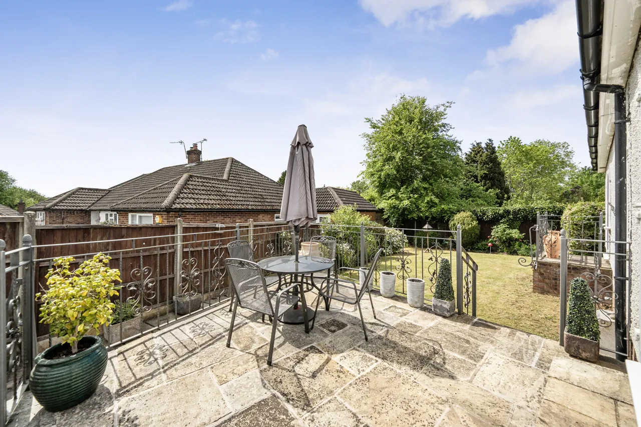 Greenbury Close, Chorleywood, WD3, photo 3