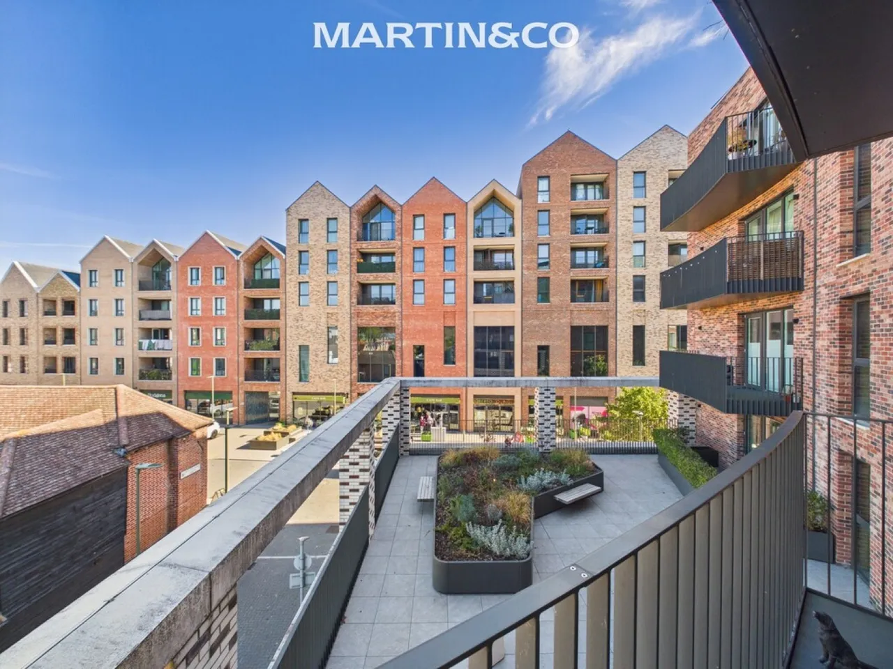2 bed flat for sale, Liberty House, Egham, TW20