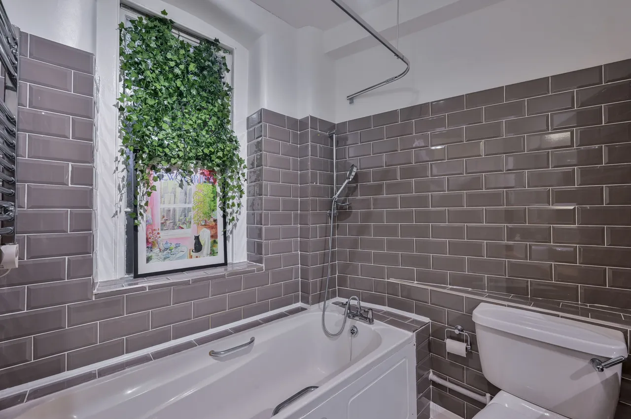 Flat 20, 1 Ambrosden Avenue, London, photo 4