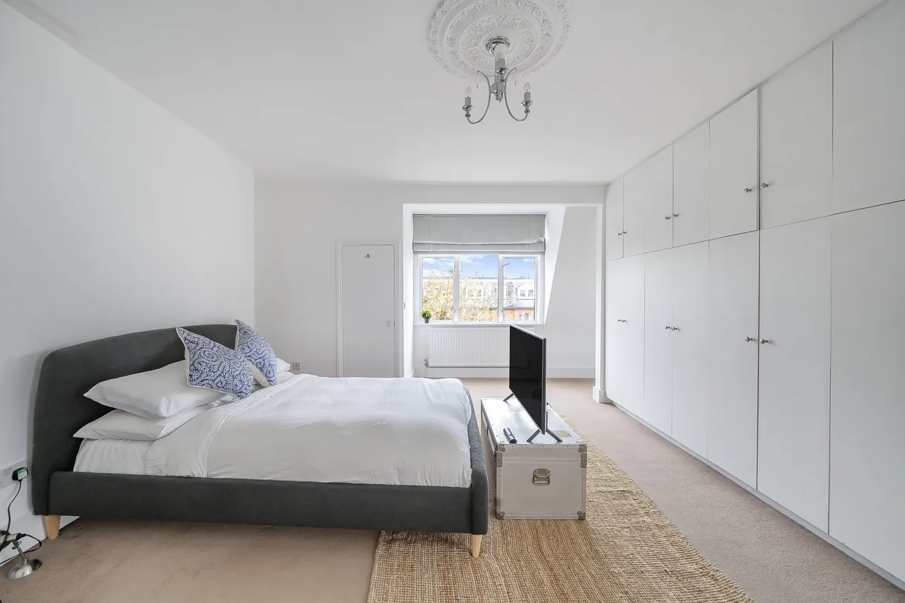 Third Floor Flat, 183 Sutherland Avenue, London, photo 3