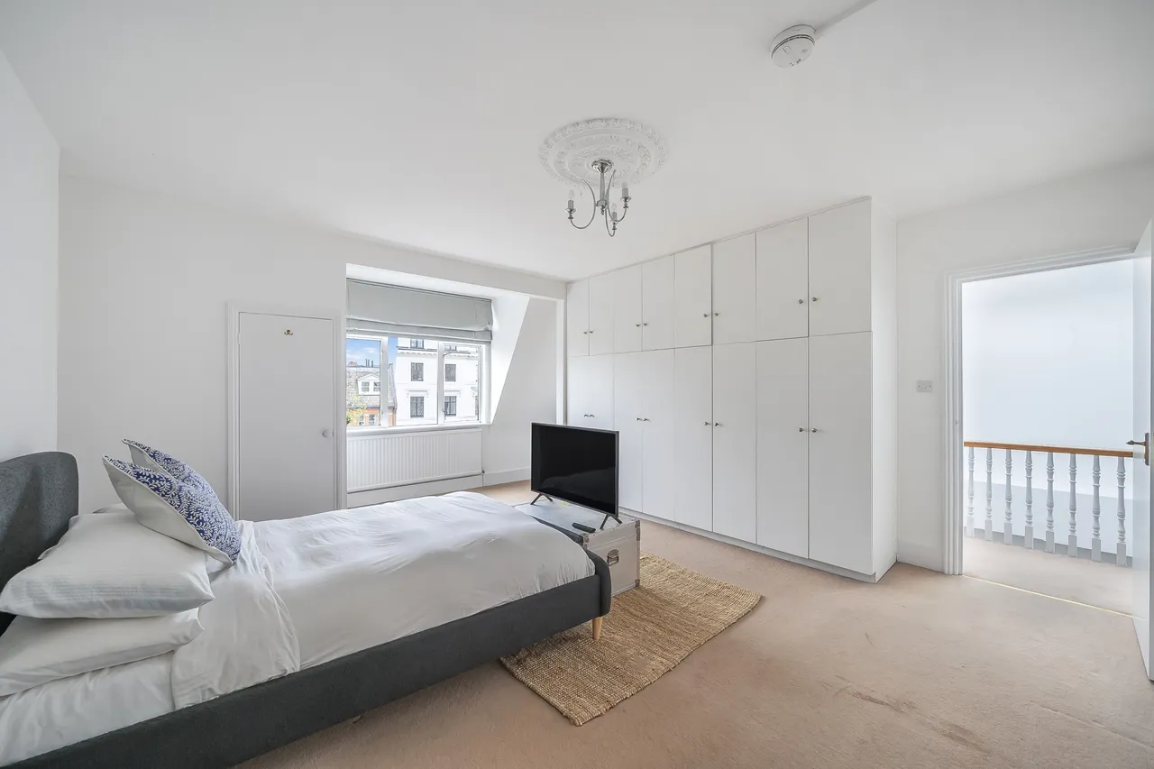 2 bed flat for sale — Third Floor Flat, 183 Sutherland Avenue, London