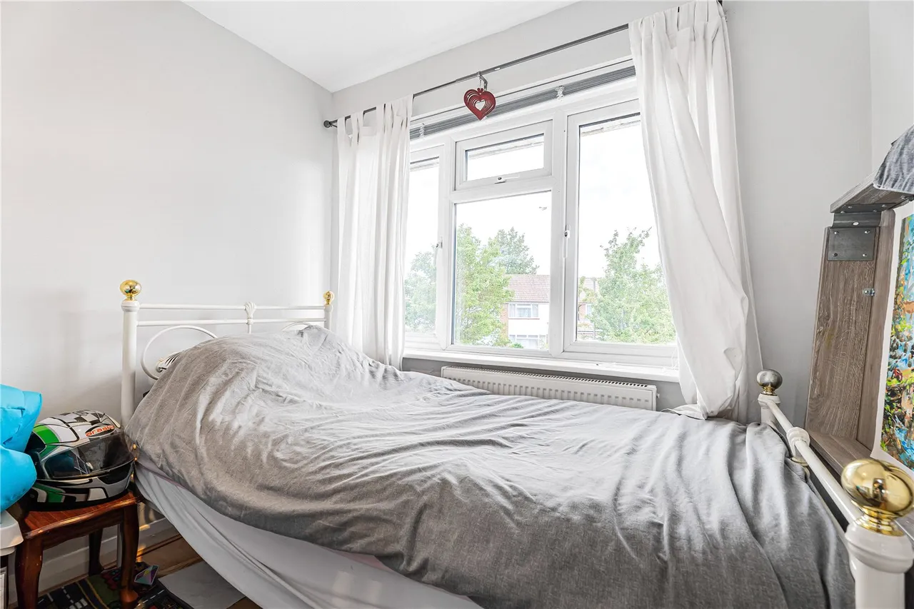 Oak Grove, Sunbury-on-Thames, TW16, photo 12