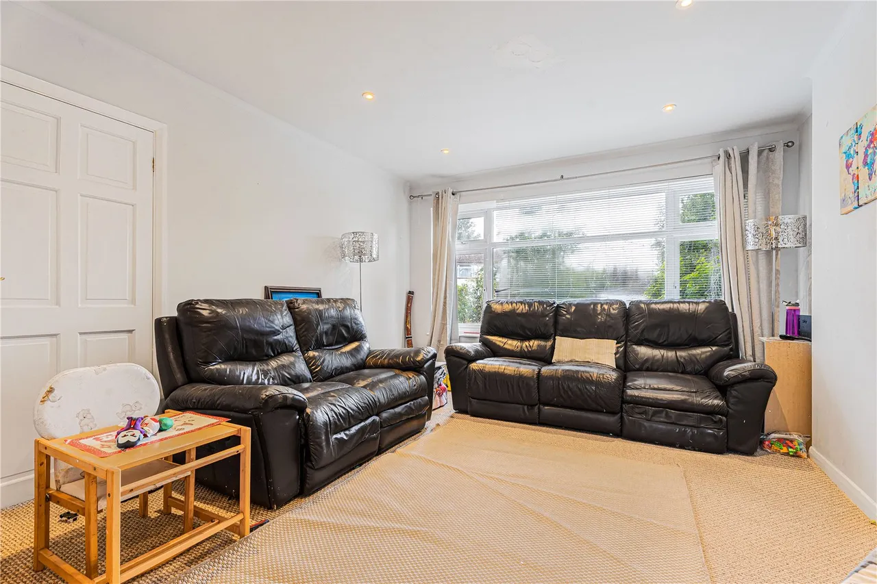 Oak Grove, Sunbury-on-Thames, TW16, photo 2