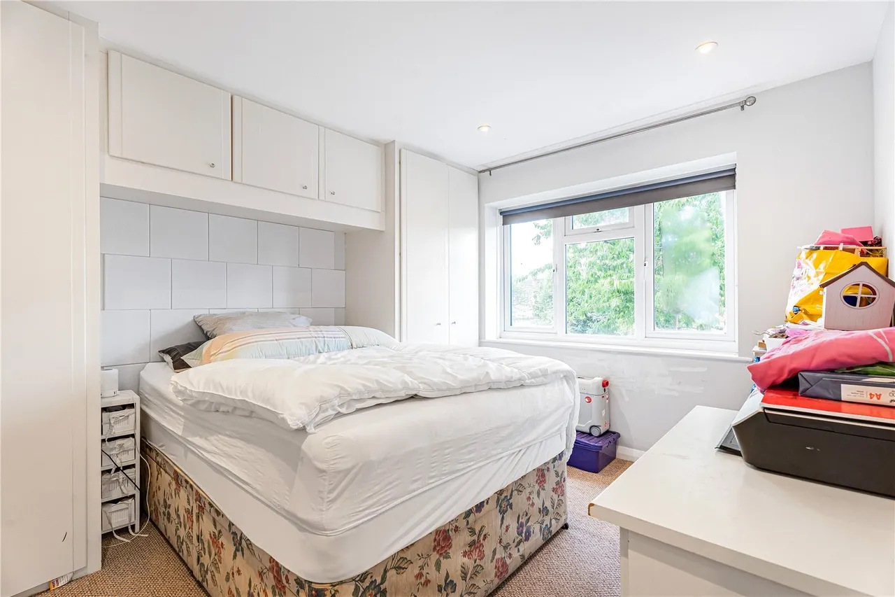 Oak Grove, Sunbury-on-Thames, TW16, photo 10