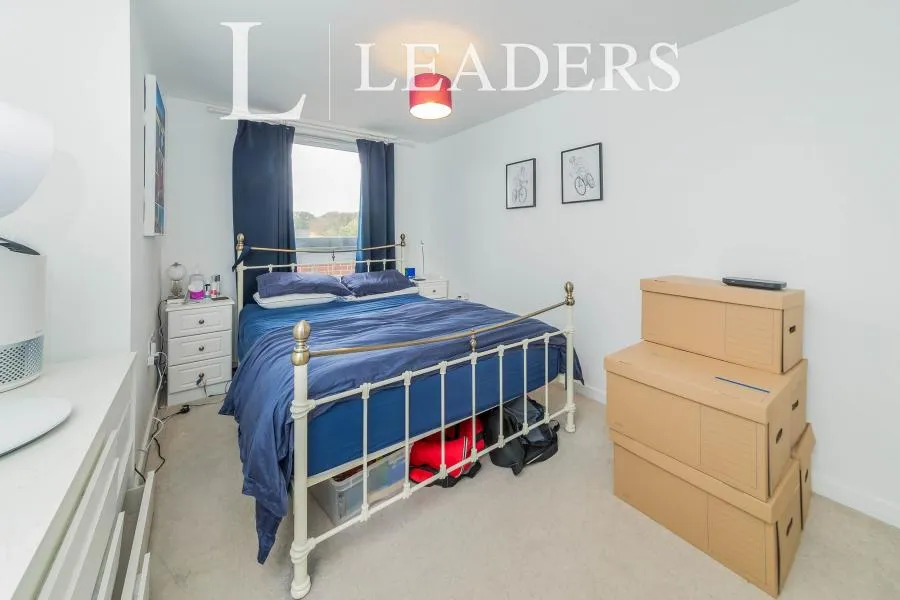 Fosters Place, East Grinstead, RH19, photo 6