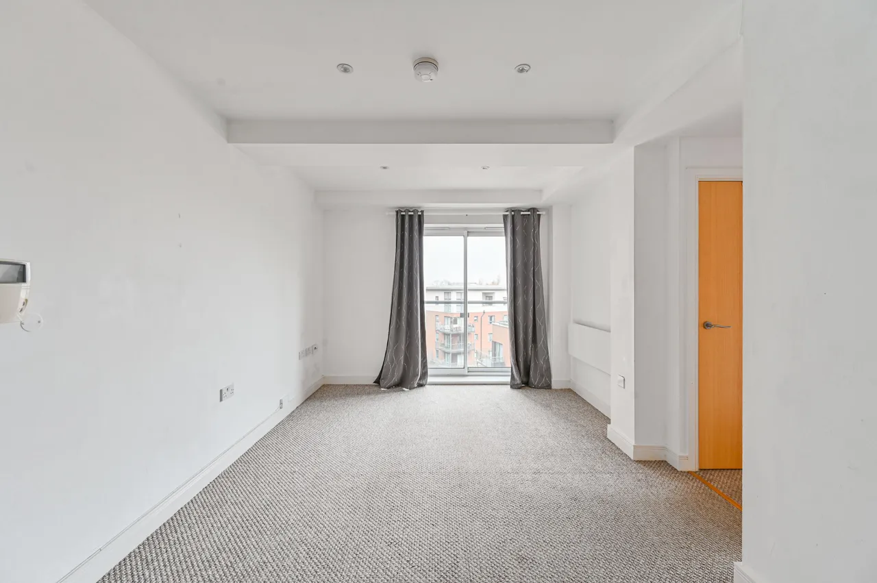 13 Catalpa Court, Hither Green Lane, London, photo 3