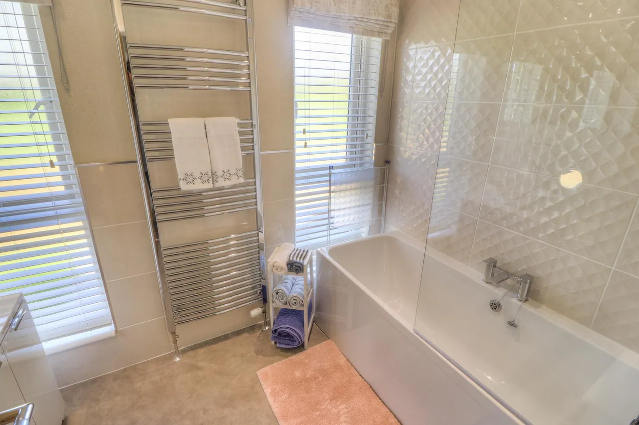 Chesters Croft, Cheadle Hulme, SK8, photo 14