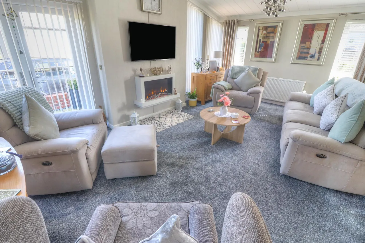 Chesters Croft, Cheadle Hulme, SK8, photo 7