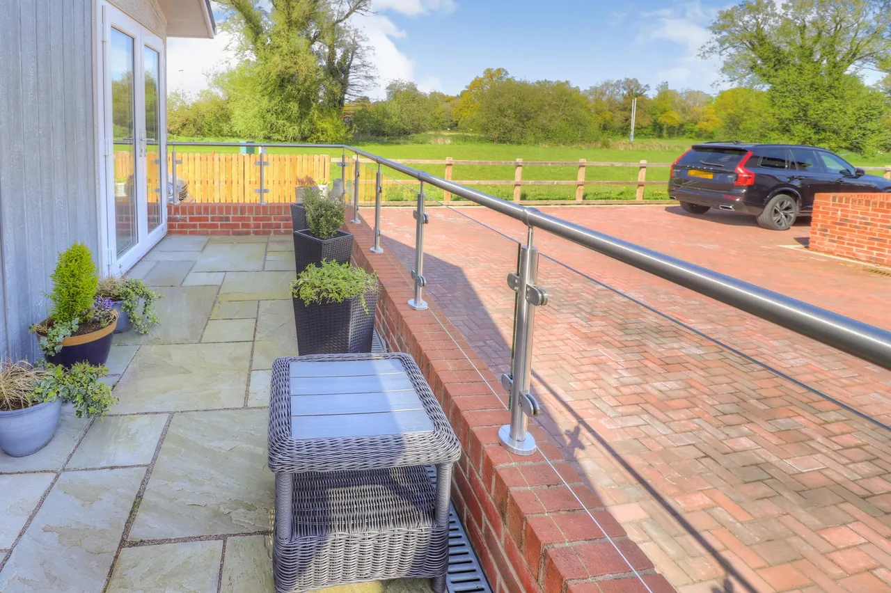 Chesters Croft, Cheadle Hulme, SK8, photo 2