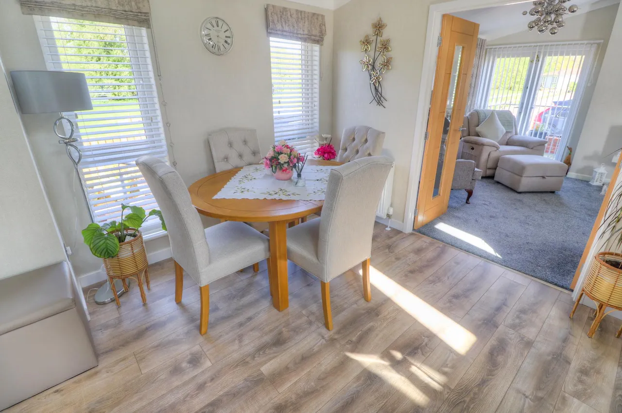 Chesters Croft, Cheadle Hulme, SK8, photo 10