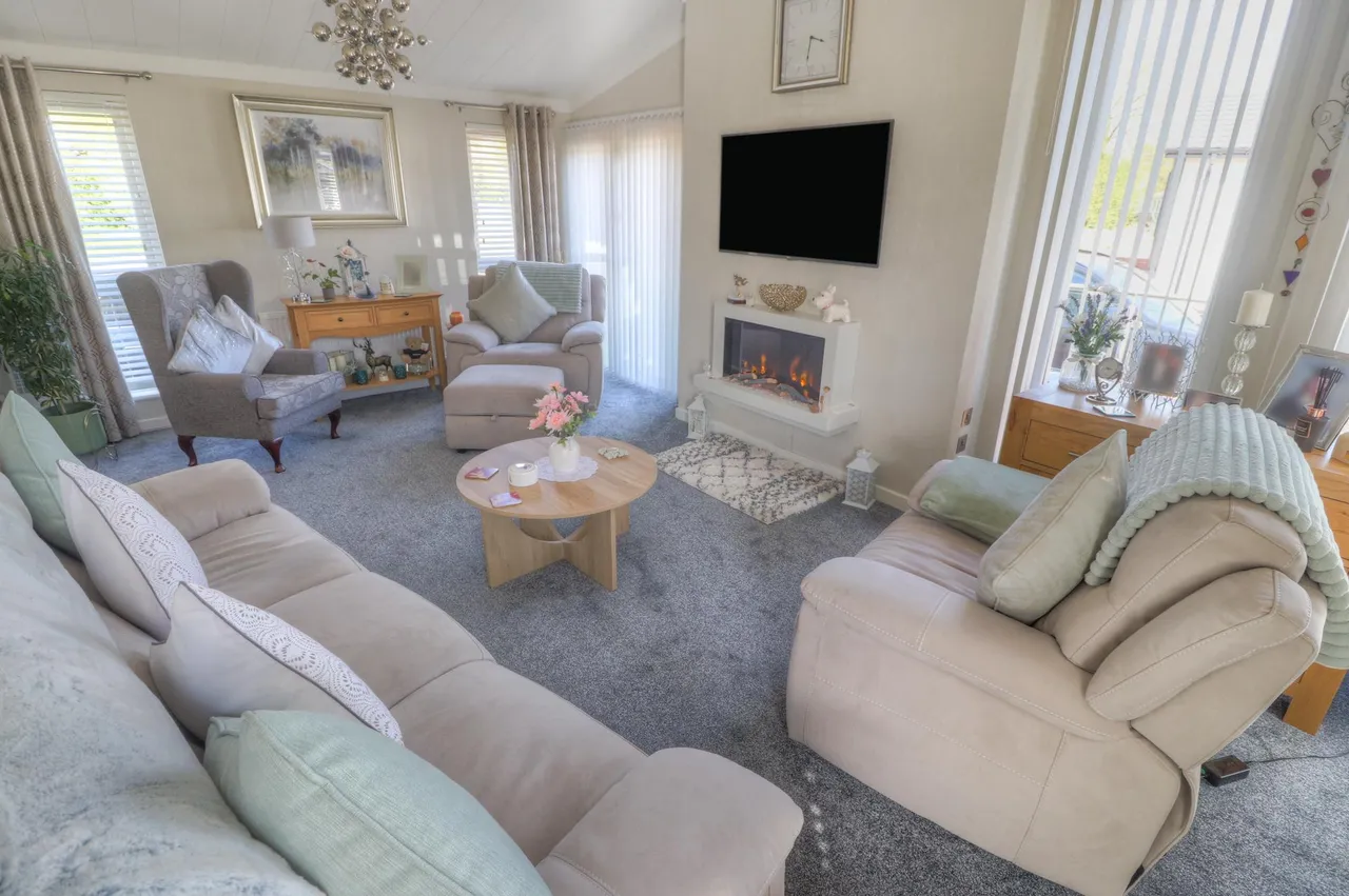 Chesters Croft, Cheadle Hulme, SK8, photo 6