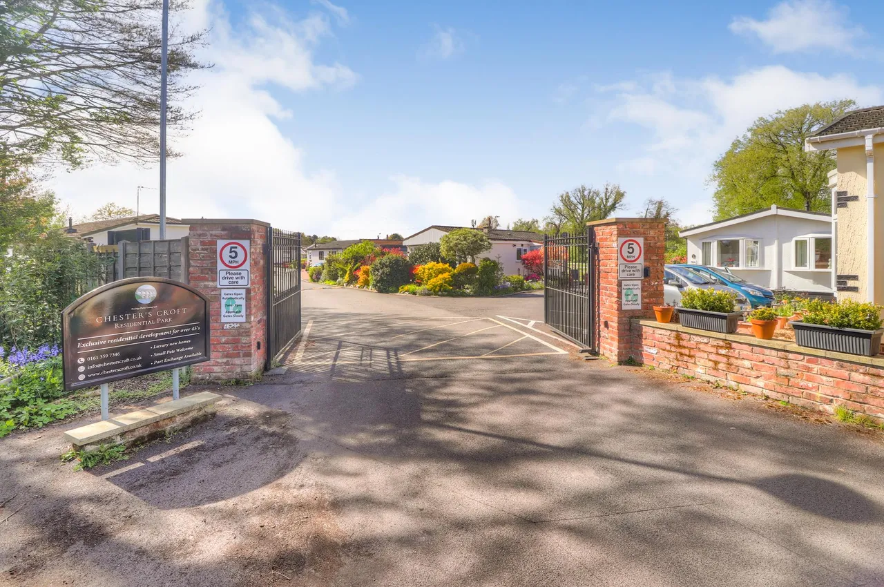 Chesters Croft, Cheadle Hulme, SK8, photo 22