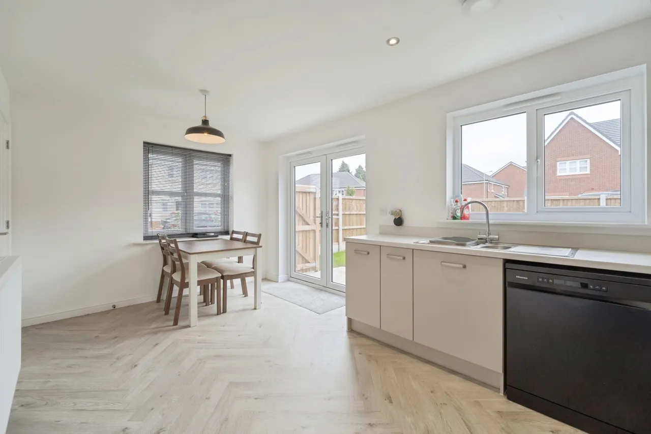 Century Street, Farnworth, BL4, photo 7