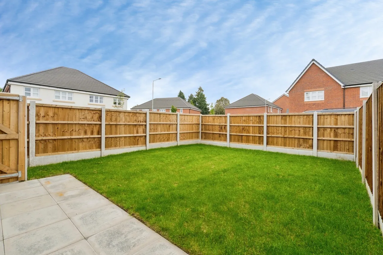 Century Street, Farnworth, BL4, photo 3