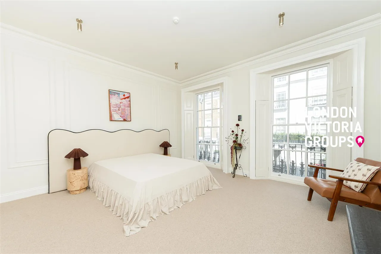 Trevor Place, London, photo 14