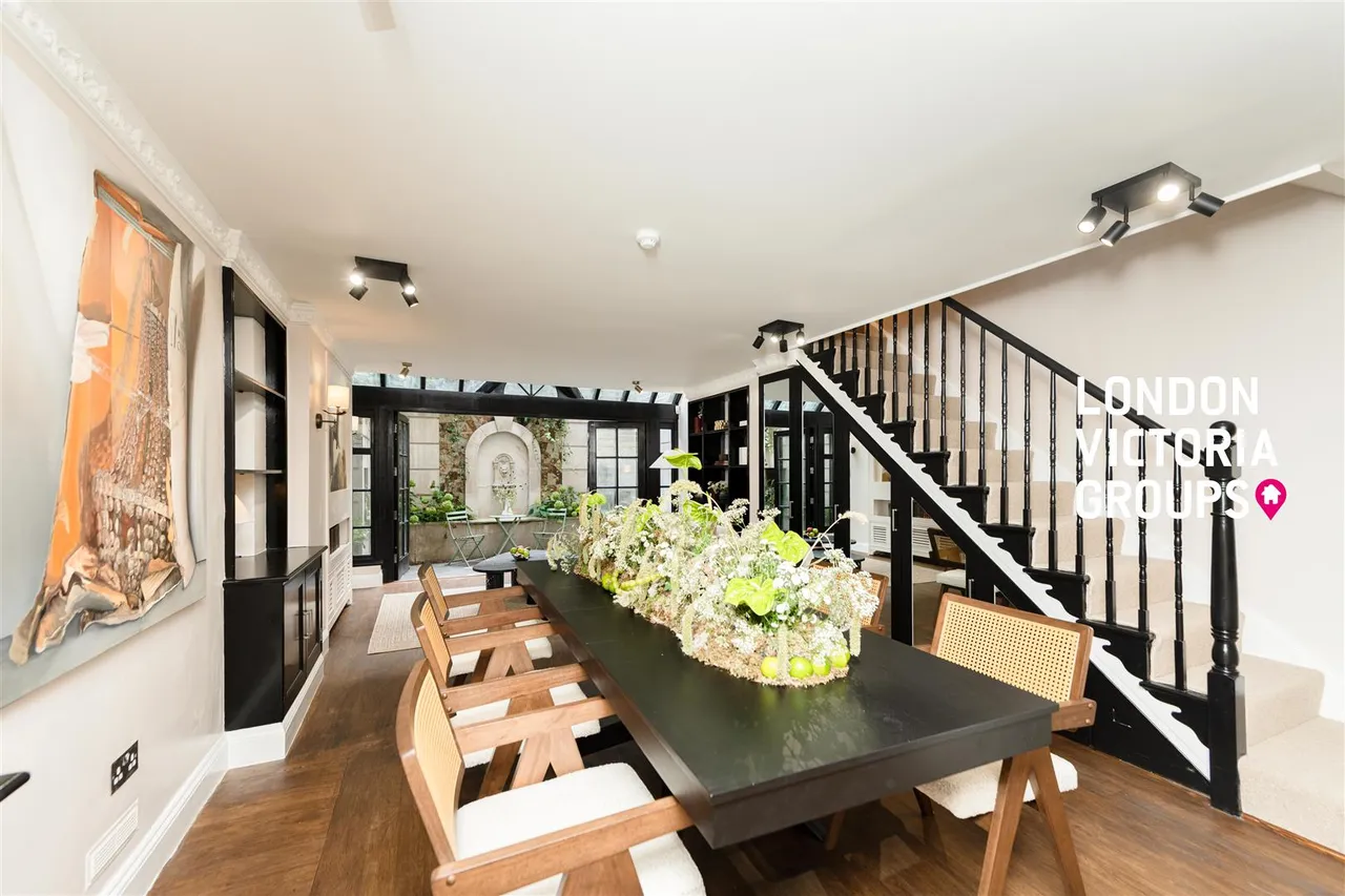 Trevor Place, London, photo 5