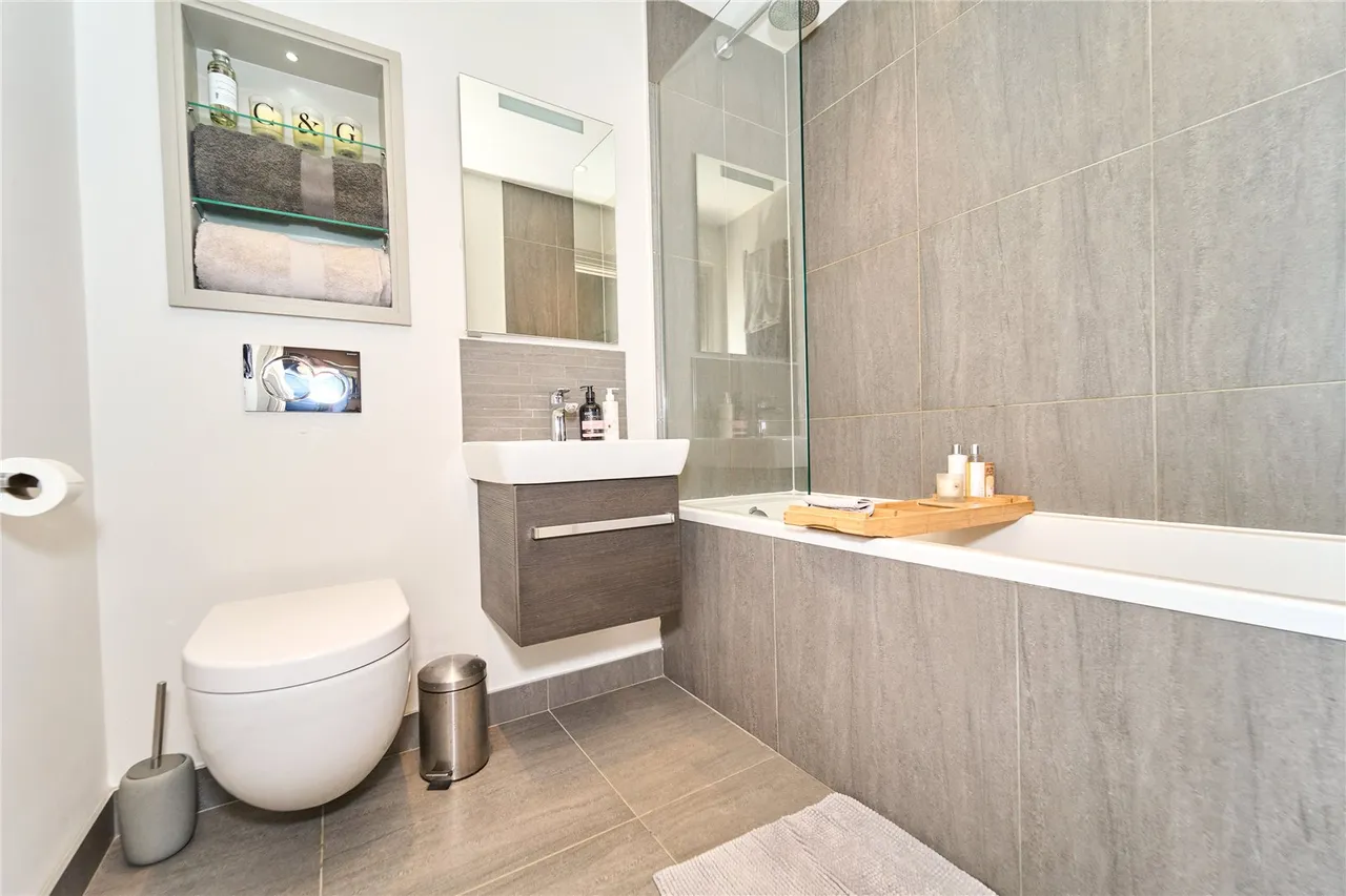 The Causeway, Teddington, TW11, photo 7