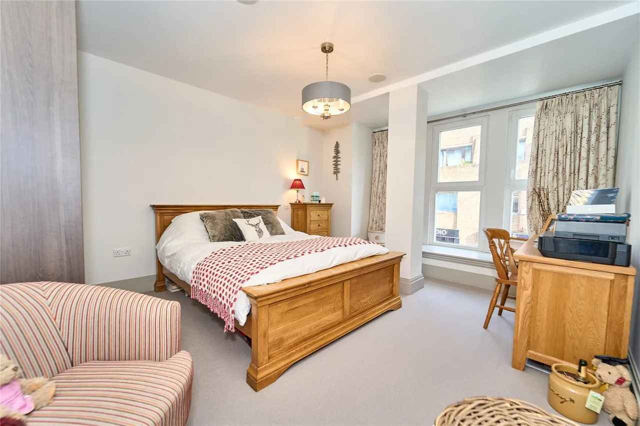 The Causeway, Teddington, TW11, photo 4