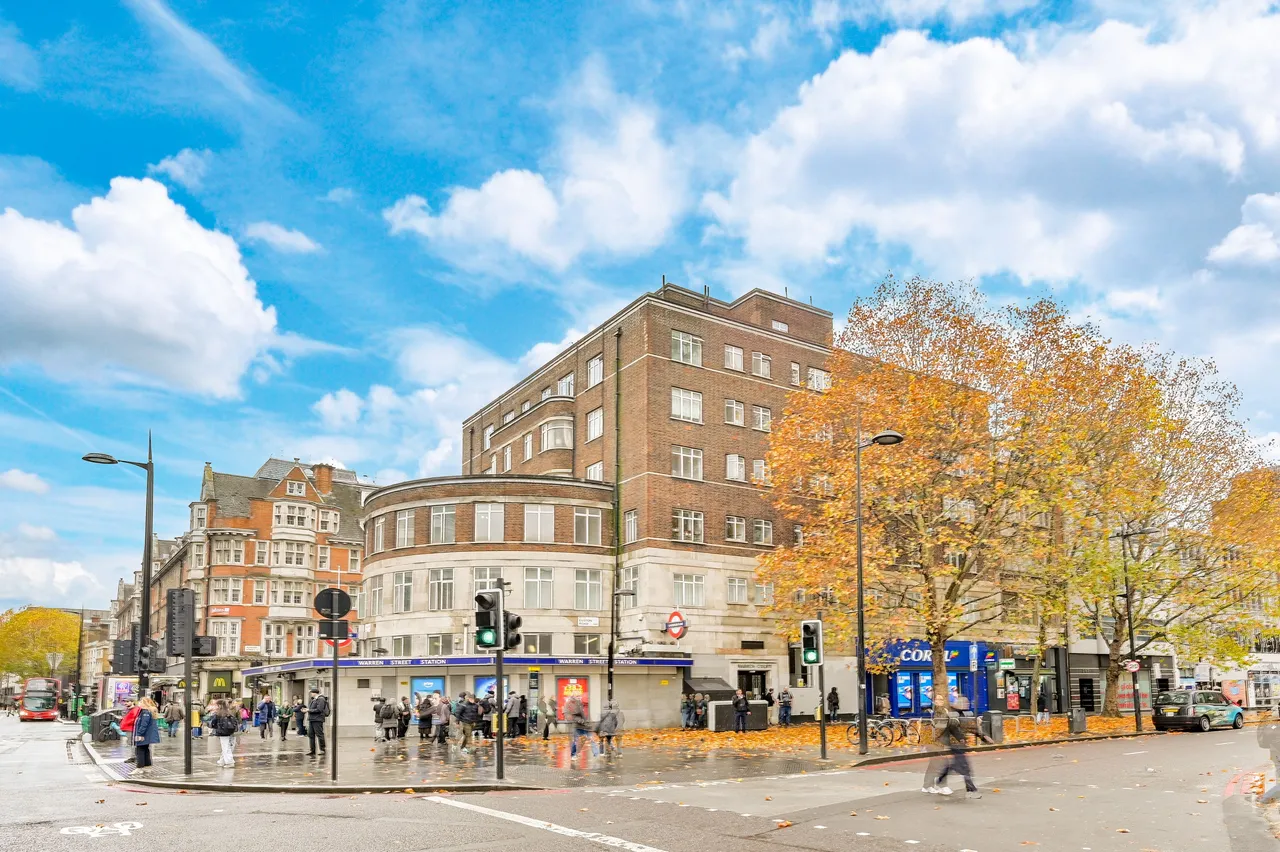 2 bed flat to rent — 35 Warren Court, Euston Road, London