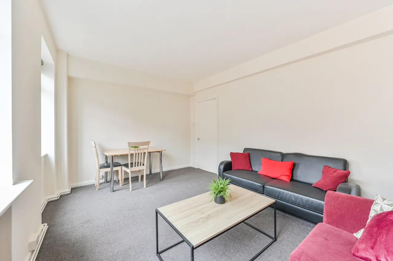 35 Warren Court, Euston Road, London, photo 9