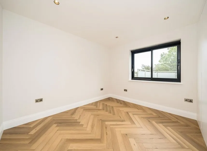 Hazelwood Avenue, Morden, SM4, photo 5