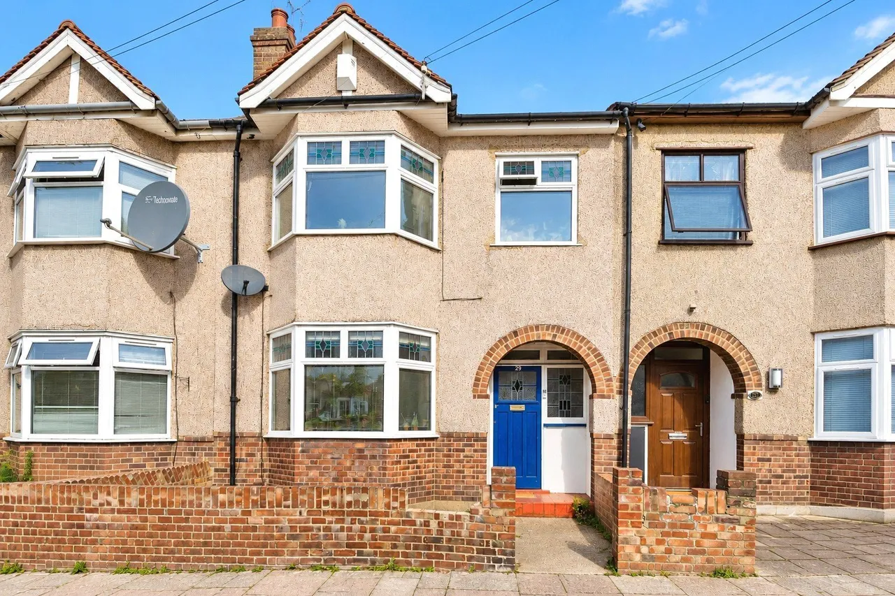 3 bed house for sale, Chesterton Road, London, E13