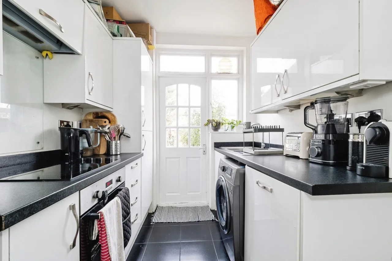 Chesterton Road, London, E13, photo 9
