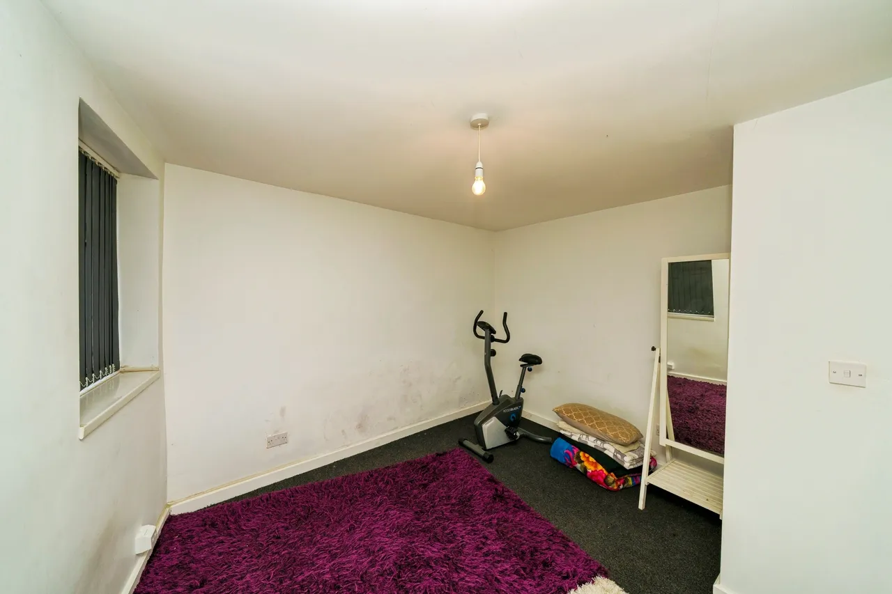 Knowsley Road, Bootle, photo 4