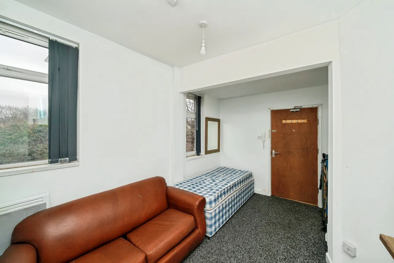 Knowsley Road, Bootle, photo 6