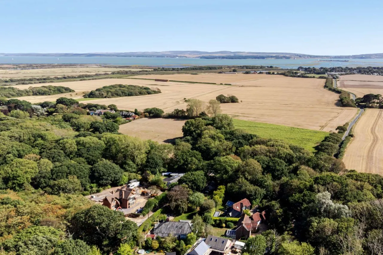 Lymore Lane, Keyhaven, Lymington, Hampshire, SO41 0TS, photo 10