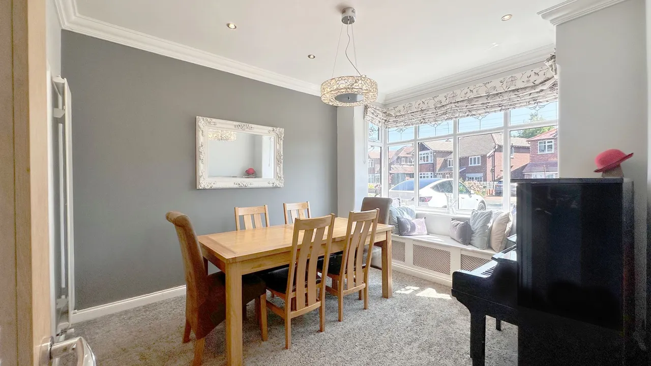 Brookfield Avenue, Stockport, photo 13