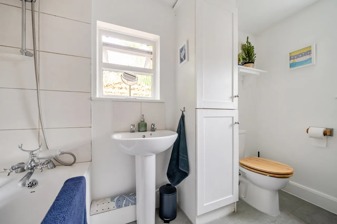 Gore Road, Raynes Park, London, SW20, photo 8