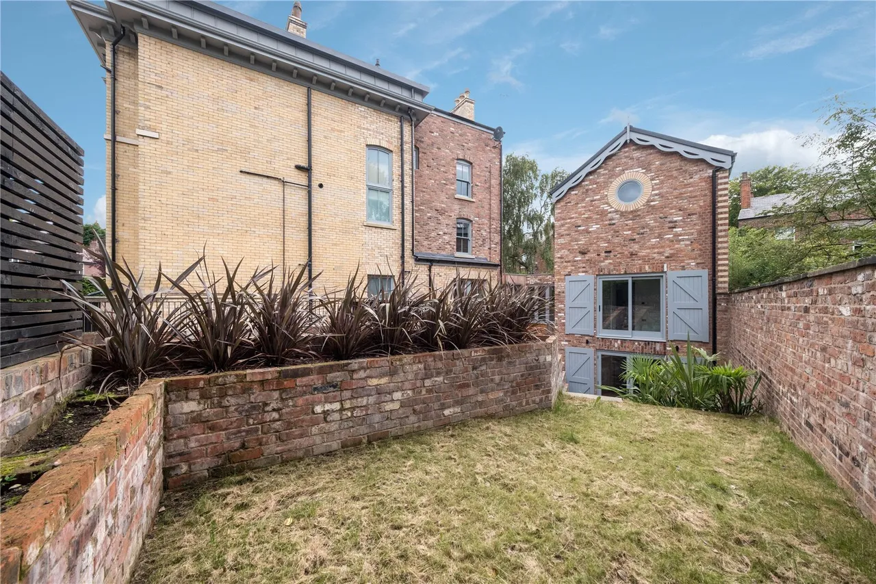Cavendish Place, Bowdon, WA14, photo 15