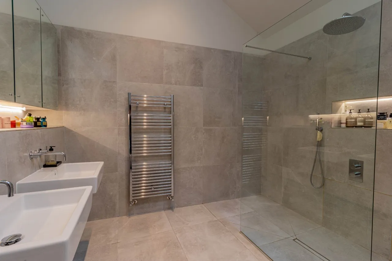 Cavendish Place, Bowdon, WA14, photo 13