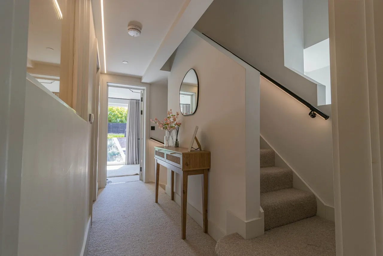 Cavendish Place, Bowdon, WA14, photo 9