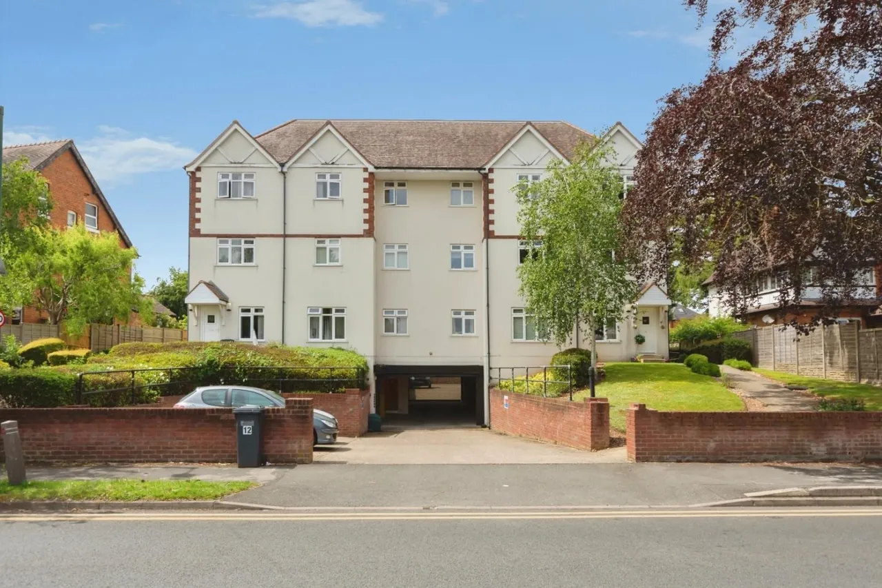 2 bed flat for sale — Lyndon Road, Solihull