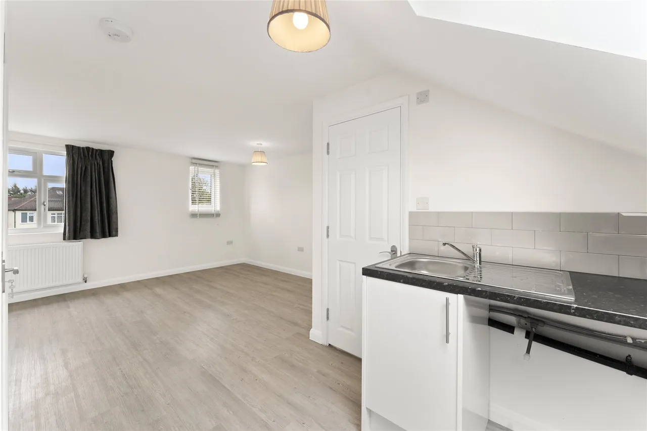 Woodside Close, Surbiton, KT5, photo 6