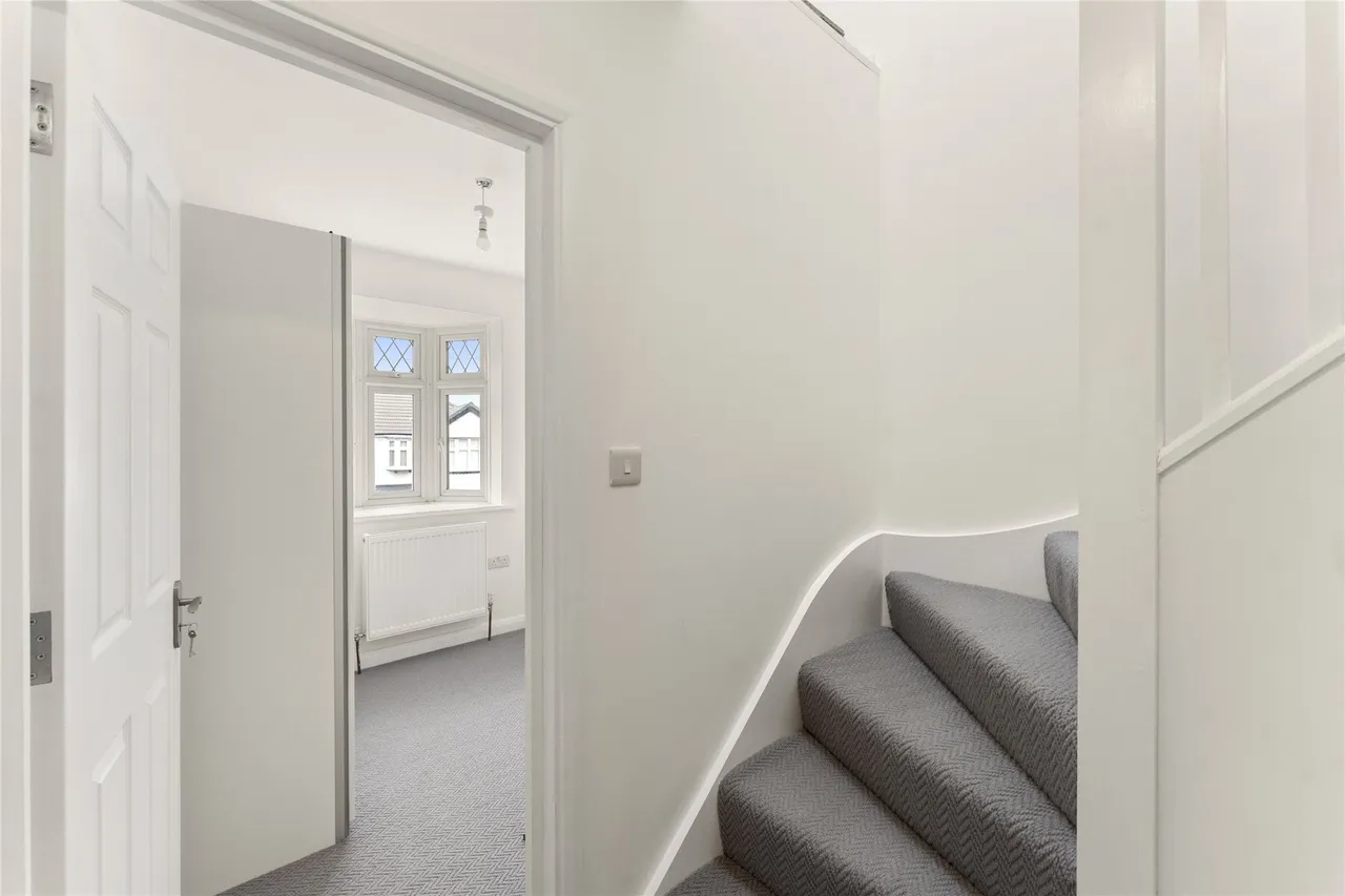 Woodside Close, Surbiton, KT5, photo 4