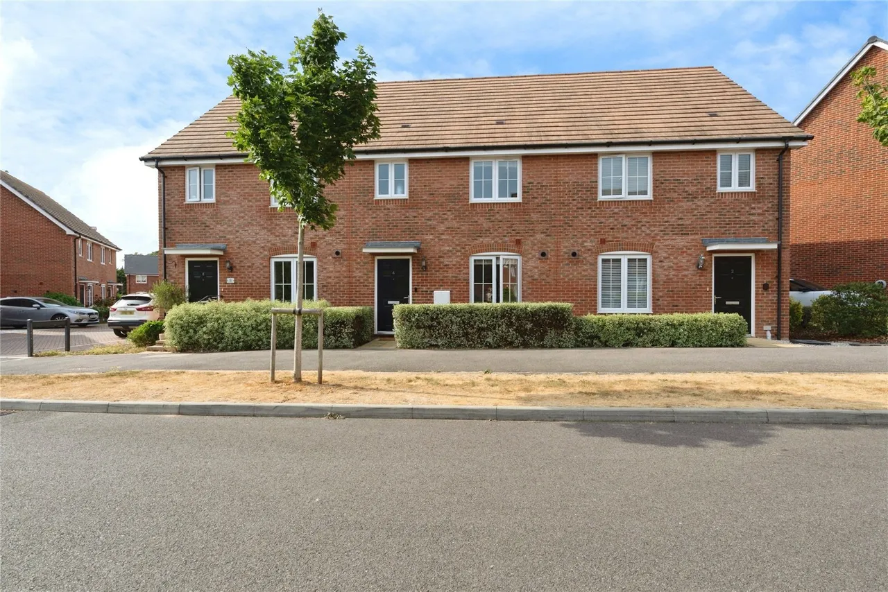 3 bed house for sale, Riggs Lane, Eastergate, PO20
