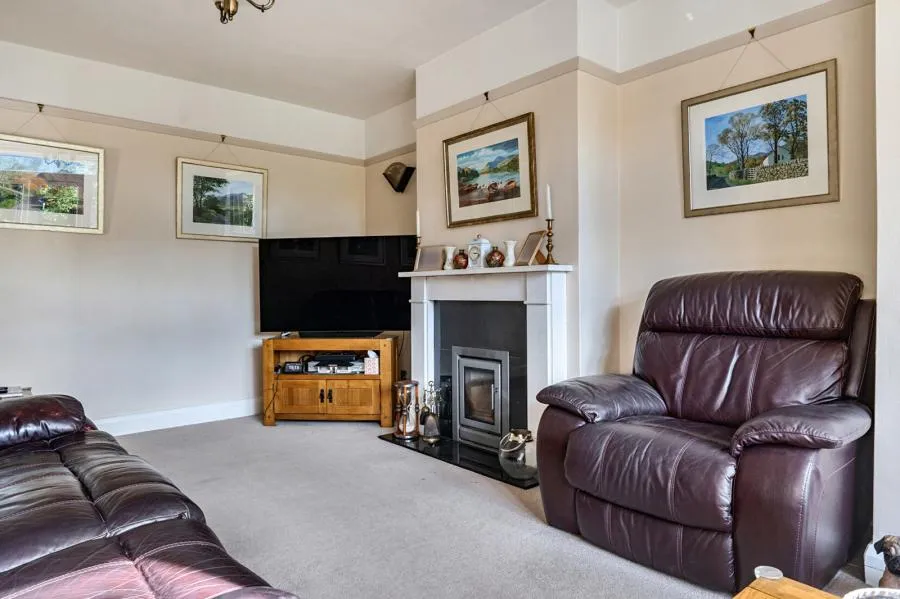 Bagshot Road, Knaphill, GU21, photo 20