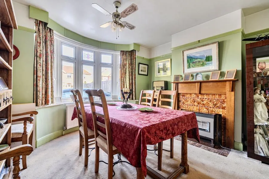 Bagshot Road, Knaphill, GU21, photo 6