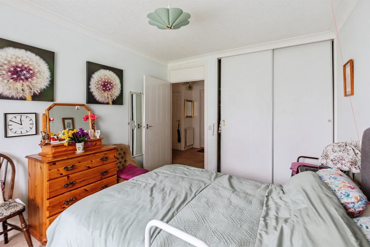 Wootton Brook Close, Northampton, photo 10