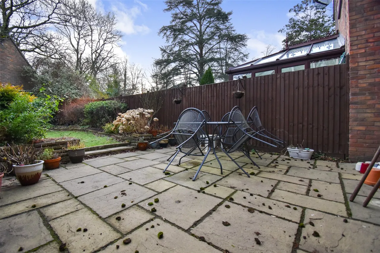 Clare Mead, Rowledge, Farnham, Surrey, GU10 4BJ, photo 7